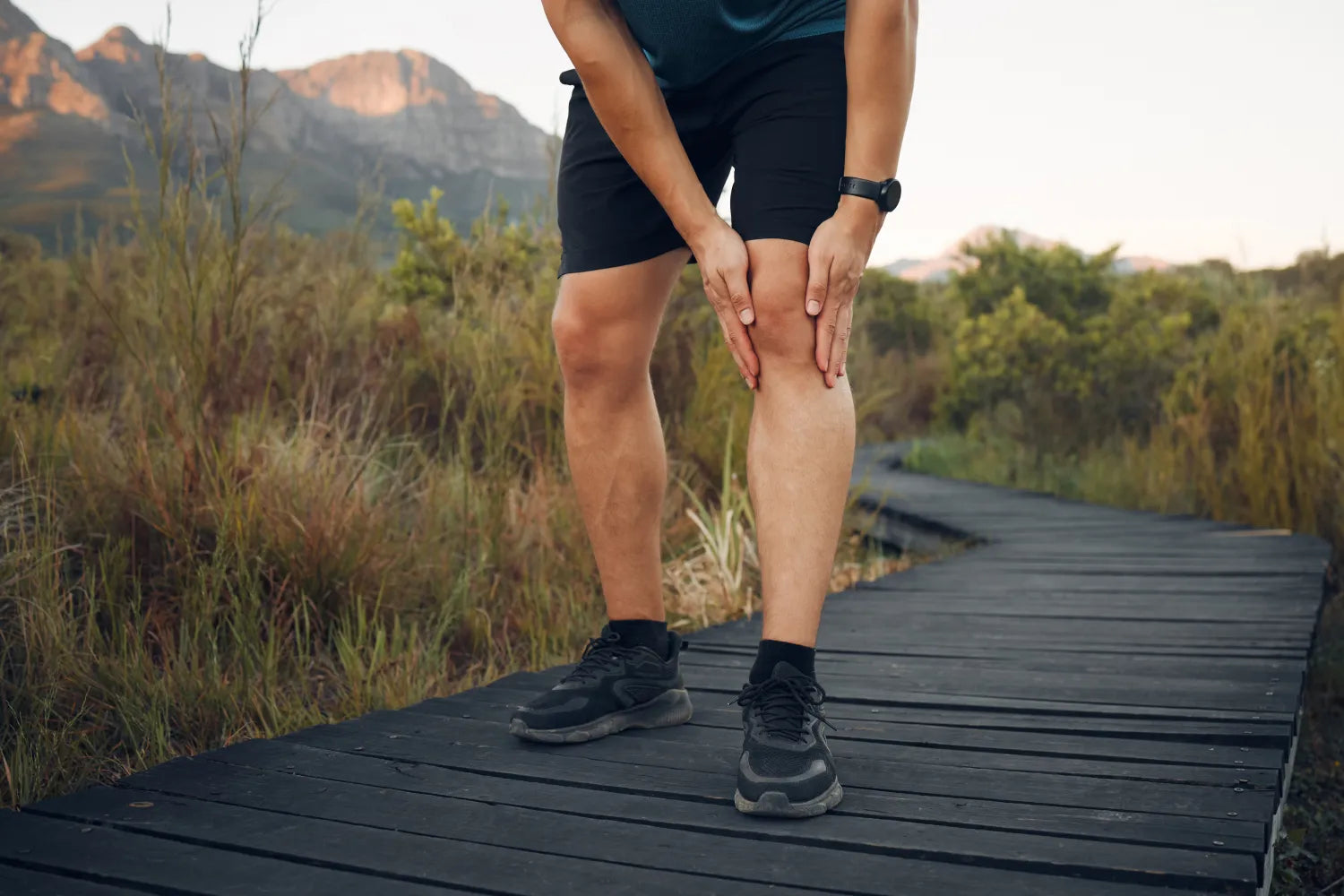 Knee Pain After Running: 7 Common Causes & Remedies